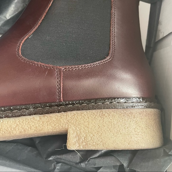 Find size 7.5 oxblood red leather boot, new in box - Picture 5 of 6